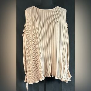 Easel Pleated Blouse Neutral Sleeveless Size M